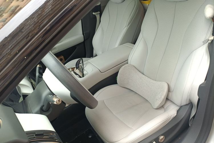Used XPeng P7+ 2024 Long-Range Max Left Front Seat