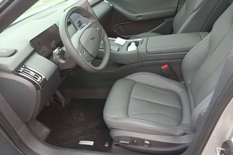 Used XPeng P7+ 2024 Long-Range Max Left Front Seat