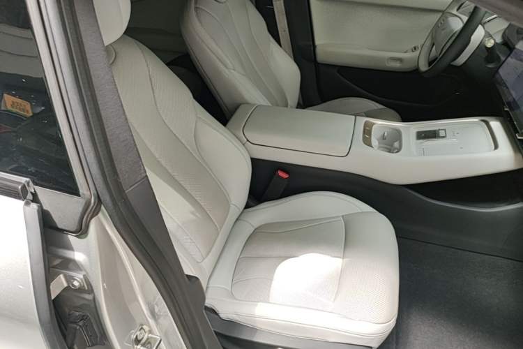 Used XPeng P7+ 2024 Long-Range Max Left Front Seat