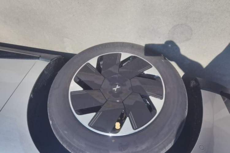 Used XPeng P7+ 2024 Ultra-Long Range Max Left Front Wheel Hub