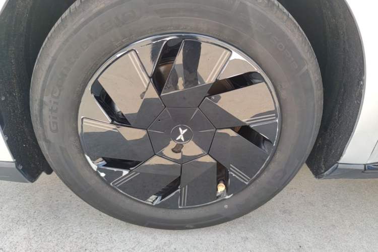 Used XPeng P7+ 2024 Ultra-Long Range Max Left Front Wheel Hub