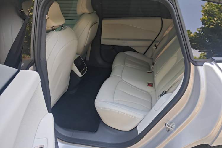 Used XPeng P7+ 2024 Ultra-Long Range Max Left Rear Seat