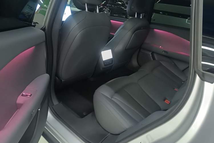Used XPeng P7+ 2024 Long-Range Max Left Rear Seat
