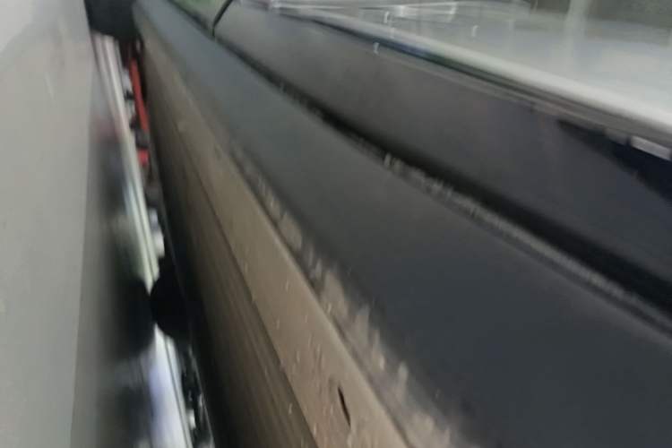 Used XPeng P7+ 2024 Long-Range Max Left Side Sill