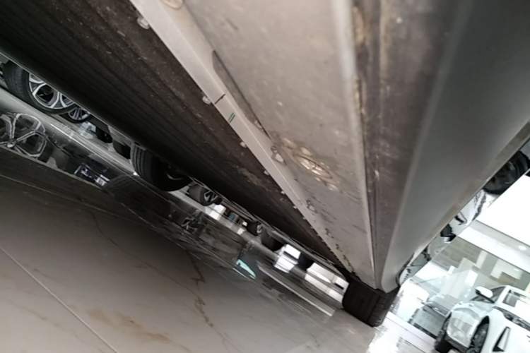 Used XPeng P7+ 2024 Ultra-Long Range Max Left Side Sill