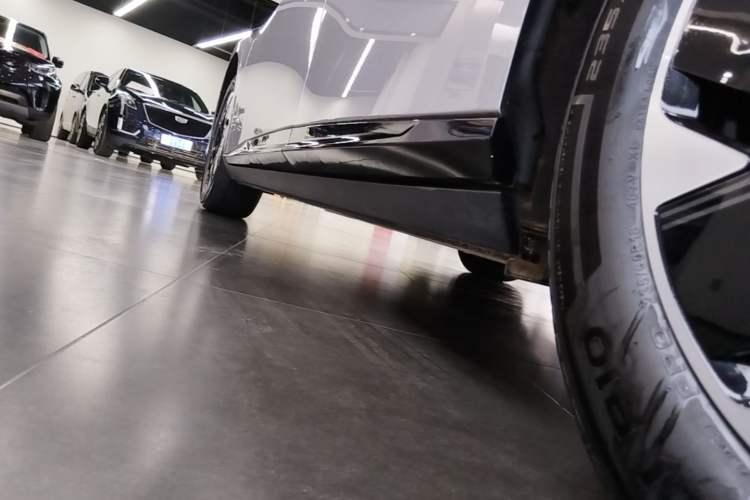 Used XPeng P7+ 2024 Ultra-Long Range Max Left Side Sill