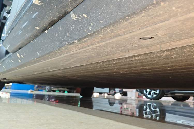 Used XPeng P7+ 2024 Long-Range Max Left Side Sill
