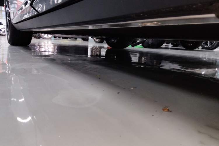 Used XPeng P7+ 2024 Long-Range Max Left Side Sill