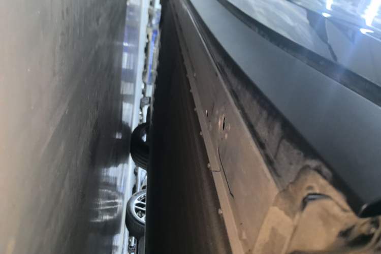 Used XPeng P7+ 2024 Long-Range Max Left Side Sill