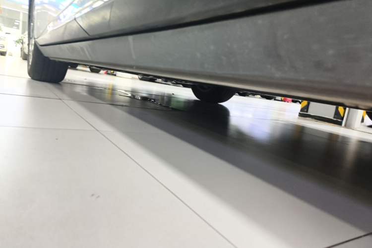 Used XPeng P7+ 2024 Ultra-Long Range Max Left Side Sill