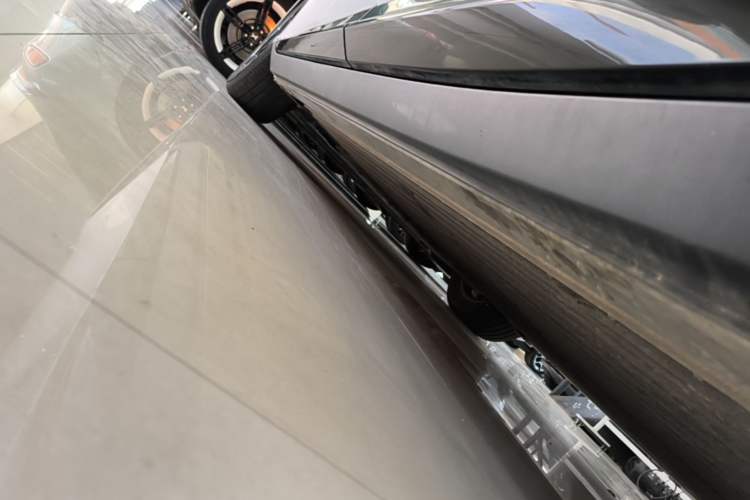 Used XPeng P7+ 2024 Long-Range Max Left Side Sill