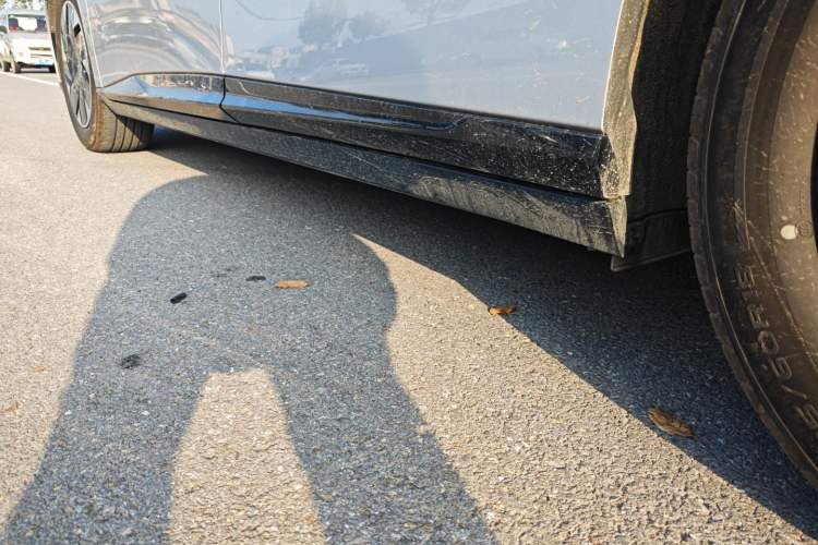 Used XPeng P7+ 2024 Ultra-Long Range Max Left Side Sill