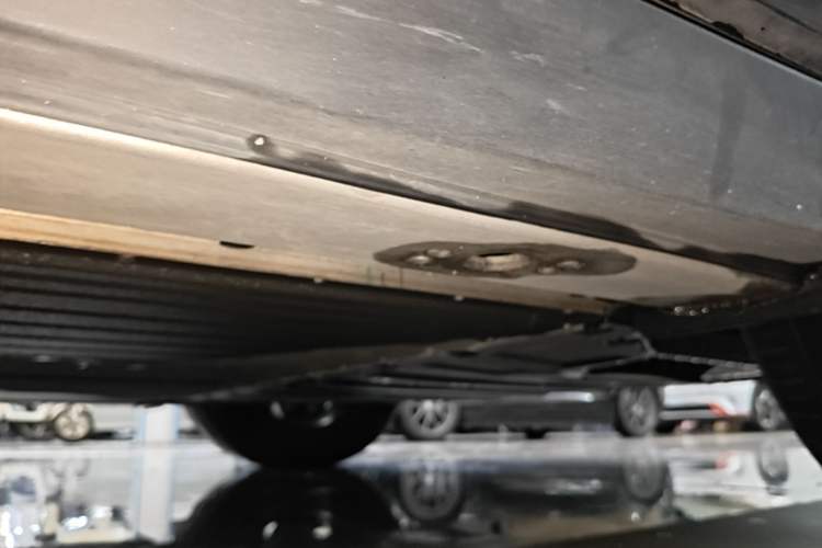 Used XPeng P7+ 2024 Long-Range Max Left Side Sill