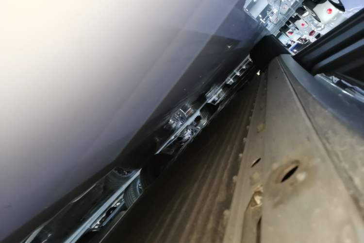 Used XPeng P7+ 2024 Long-Range Max Left Side Sill