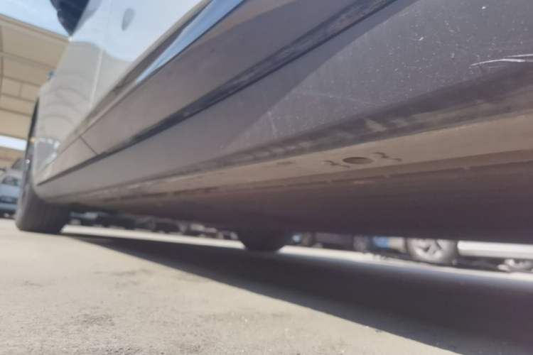 Used XPeng P7+ 2024 Ultra-Long Range Max Left Side Sill