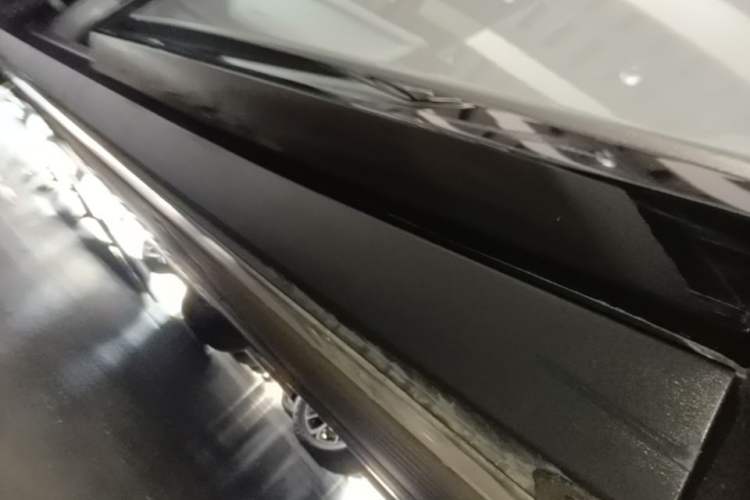 Used XPeng P7+ 2024 Long-Range Max Left Side Sill