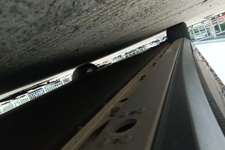 Used XPeng P7+ 2024 Long-Range Max Left Side Sill