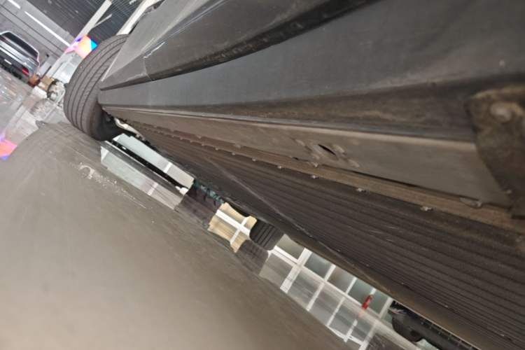 Used XPeng P7+ 2024 Long-Range Max Left Side Sill