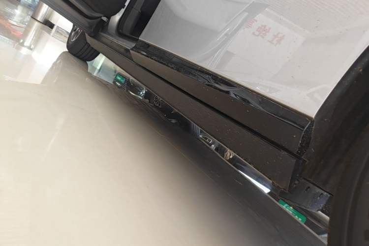 Used XPeng P7+ 2024 Ultra-Long Range Max Left Side Sill