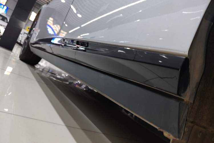 Used XPeng P7+ 2024 Ultra-Long Range Max Left Side Sill