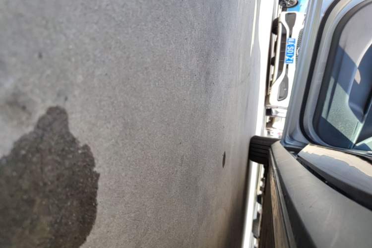Used XPeng P7+ 2024 Ultra-Long Range Max Left Side Sill