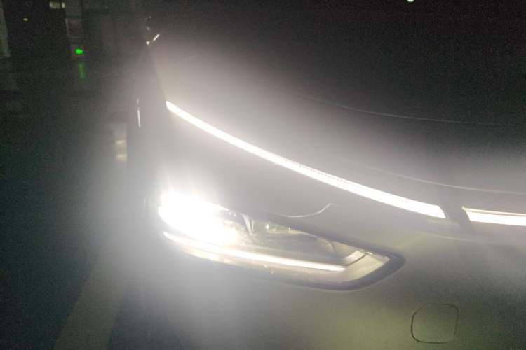 Used XPeng P7+ 2024 Long-Range Max Right Front Headlight