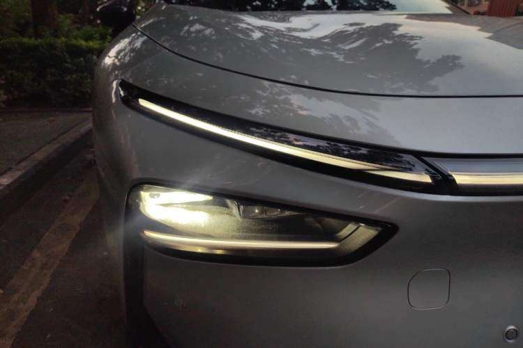 Used XPeng P7+ 2024 Long-Range Max Right Front Headlight