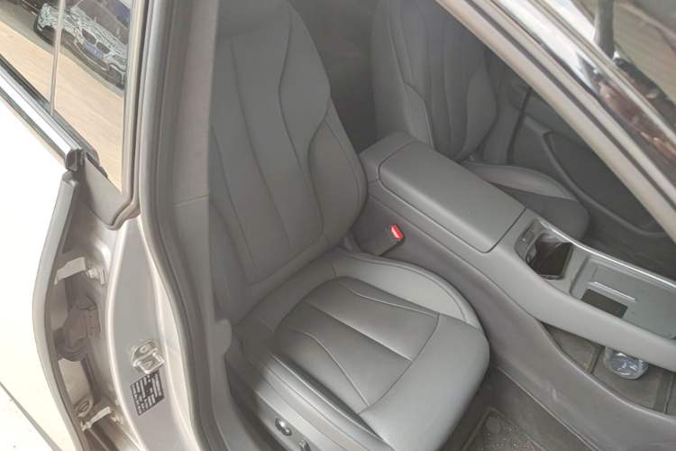 Used XPeng P7+ 2024 Long-Range Max Right Front Seat