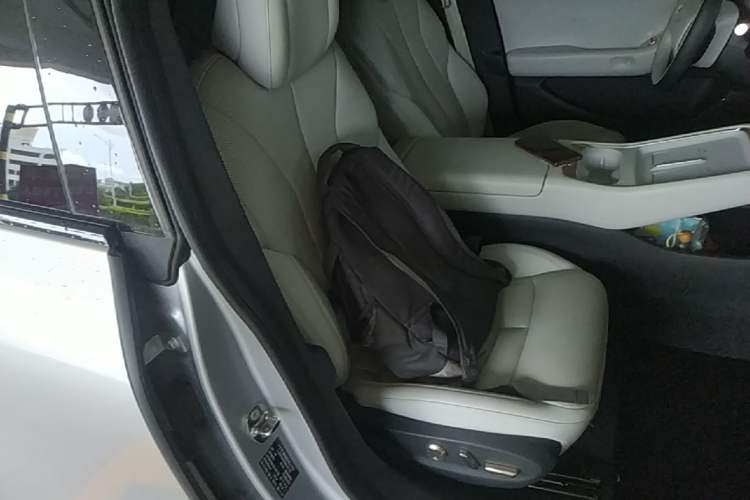 Used XPeng P7+ 2024 Ultra-Long Range Max Right Front Seat