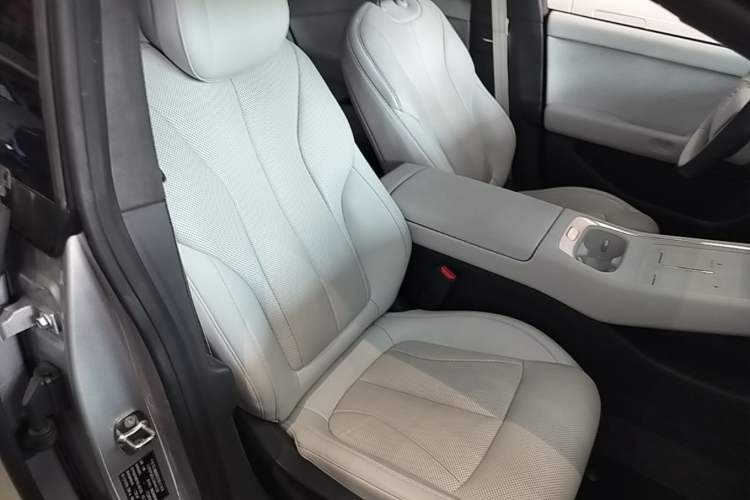 Used XPeng P7+ 2024 Ultra-Long Range Max Right Front Seat