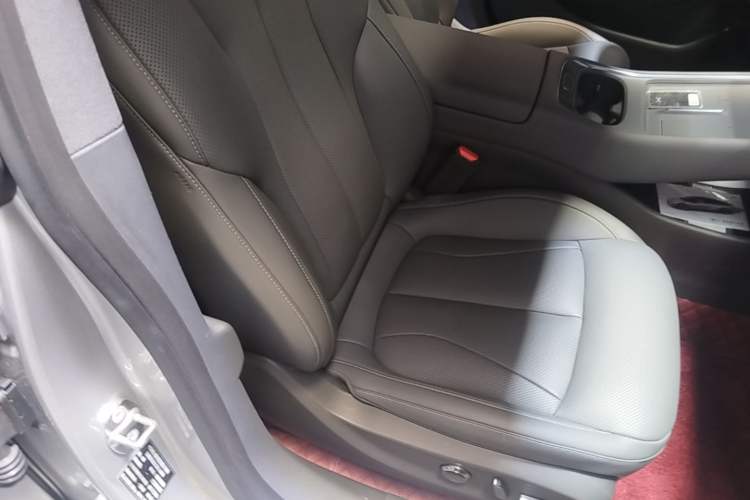 Used XPeng P7+ 2024 Long-Range Max Right Front Seat