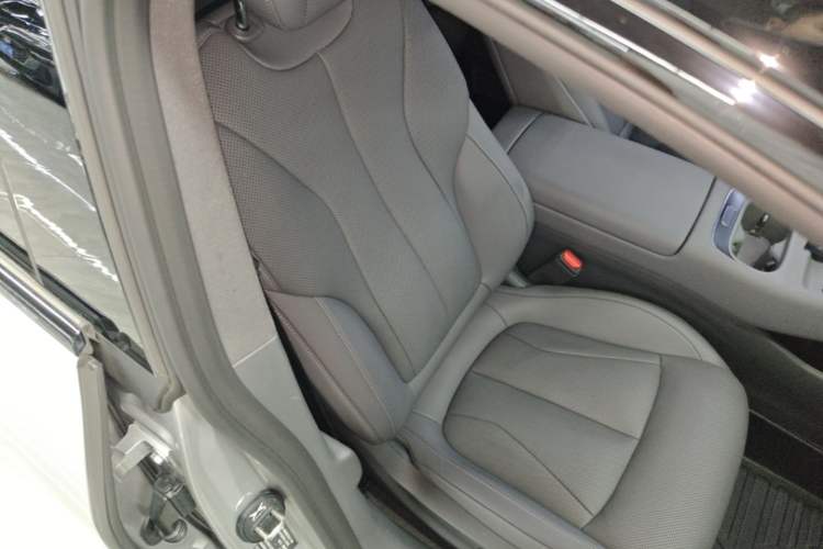 Used XPeng P7+ 2024 Long-Range Max Right Front Seat