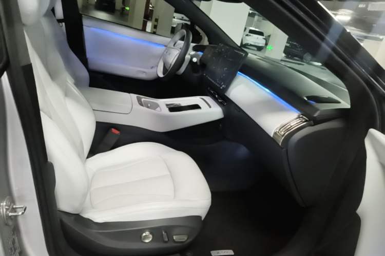 Used XPeng P7+ 2024 Long-Range Max Right Front Seat