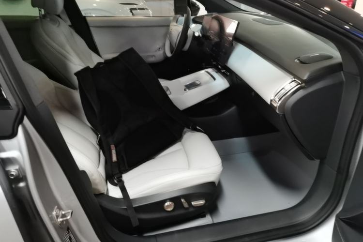 Used XPeng P7+ 2024 Long-Range Max Right Front Seat