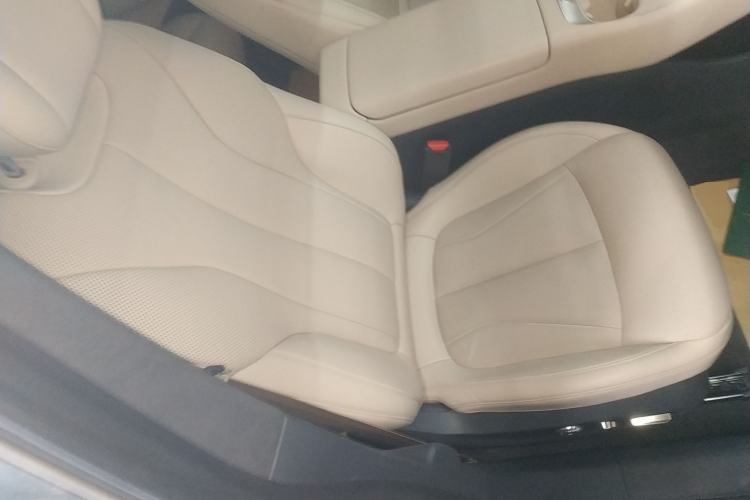 Used XPeng P7+ 2024 Long-Range Max Right Front Seat