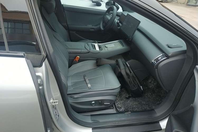Used XPeng P7+ 2024 Long-Range Max Right Front Seat