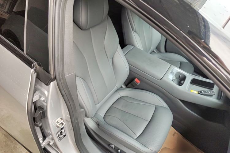 Used XPeng P7+ 2024 Long-Range Max Right Front Seat