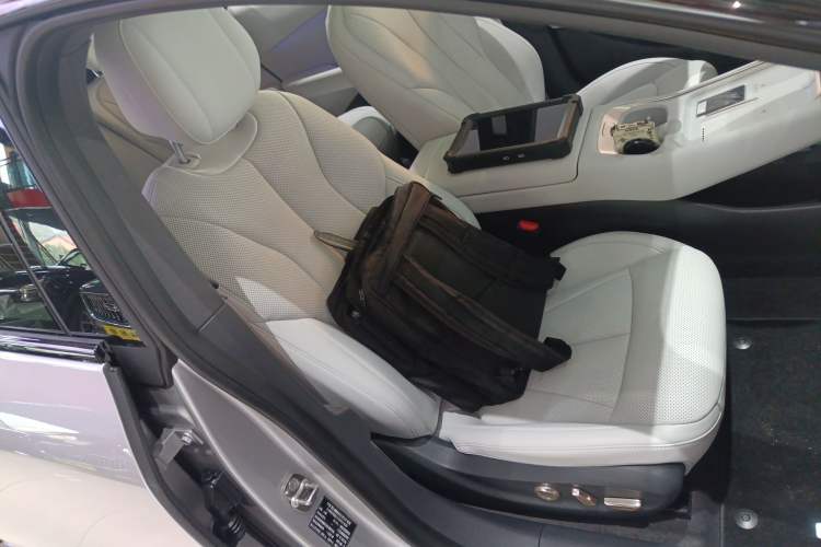 Used XPeng P7+ 2024 Long-Range Max Right Front Seat