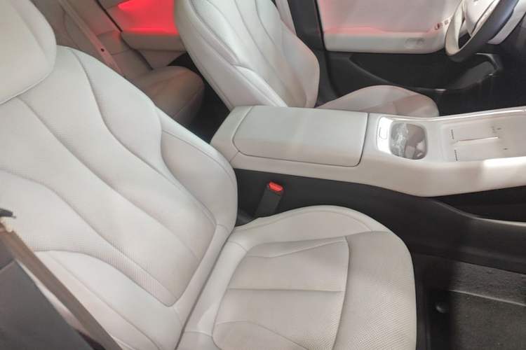 Used XPeng P7+ 2024 Long-Range Max Right Front Seat