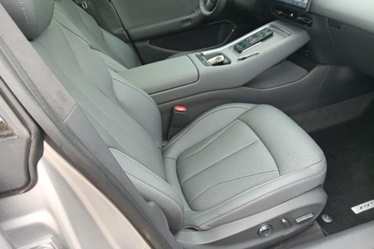 Used XPeng P7+ 2024 Long-Range Max Right Front Seat