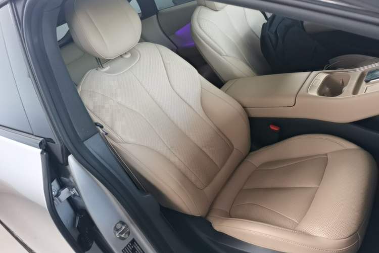 Used XPeng P7+ 2024 Long-Range Max Right Front Seat