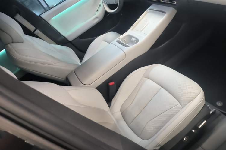 Used XPeng P7+ 2024 Ultra-Long Range Max Right Front Seat