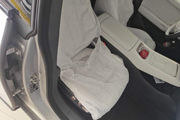 Used XPeng P7+ 2024 Ultra-Long Range Max Right Front Seat