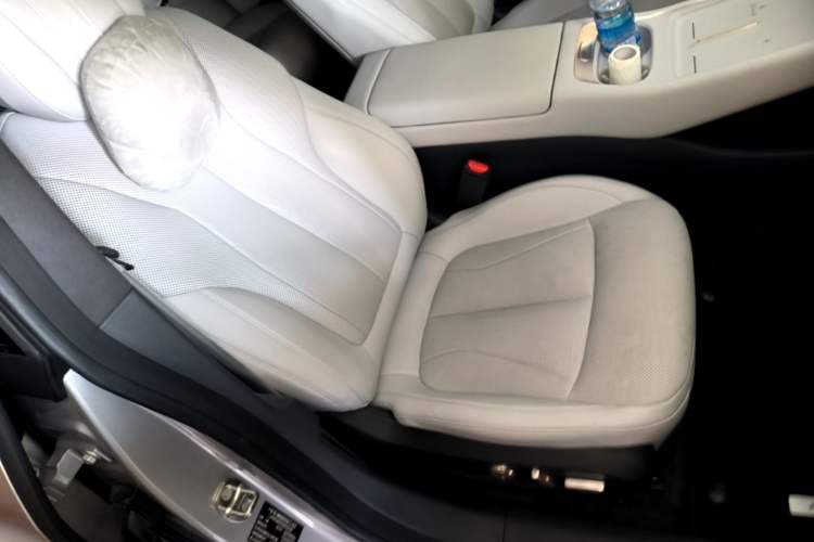 Used XPeng P7+ 2024 Long-Range Max Right Front Seat