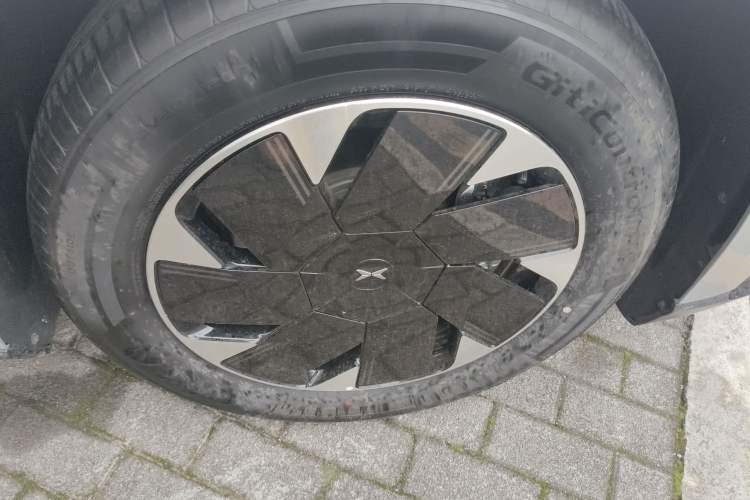 Used XPeng P7+ 2024 Long-Range Max Right Rear Wheel Hub