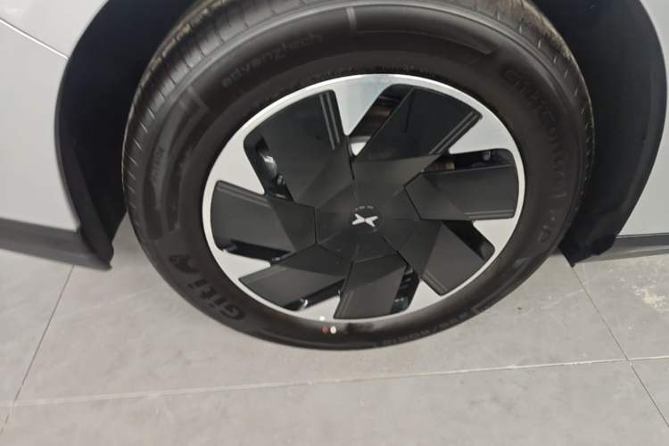 Used XPeng P7+ 2024 Ultra-Long Range Max Right Rear Wheel Hub