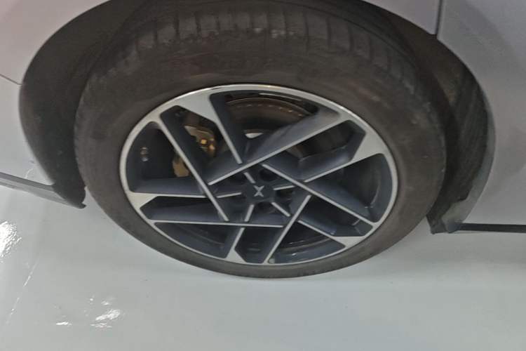 Used XPeng P7+ 2024 Ultra-Long Range Max Right Rear Wheel Hub