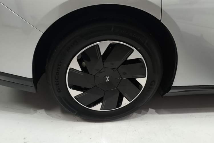 Used XPeng P7+ 2024 Long-Range Max Right Rear Wheel Hub