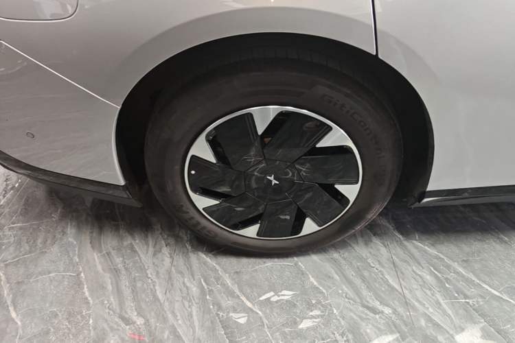 Used XPeng P7+ 2024 Long-Range Max Right Rear Wheel Hub