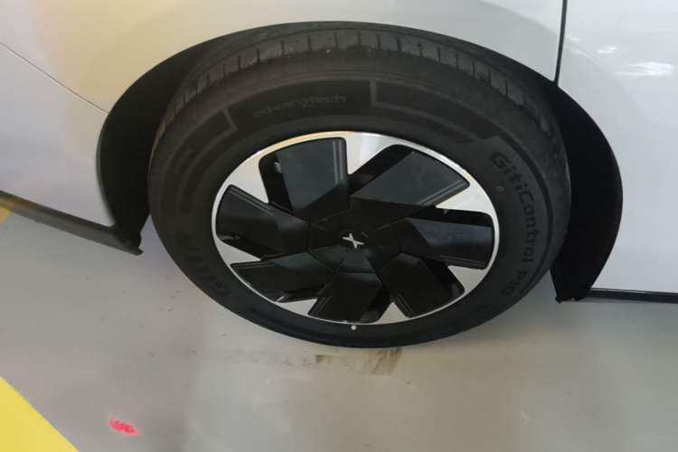 Used XPeng P7+ 2024 Ultra-Long Range Max Right Rear Wheel Hub